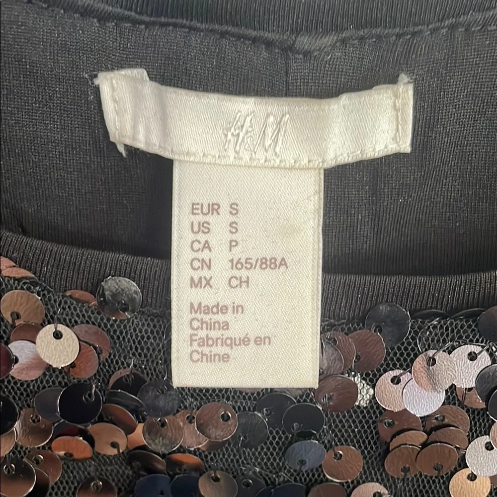 H&M Black Sequin Flutter Sleeve Top - Picture 2 of 3